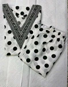 (XXS)Beautiful Summer Polka Dot Kurta Set .