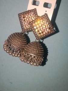 Stylish Jhumka Earrings