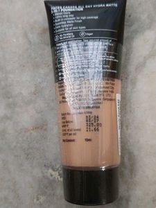 Faces Canada 3in1 Foundation