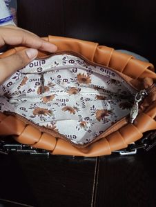 New Stylish Slingbag Cum Handbag
