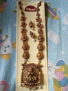 Laxmi Necklace With Earrings