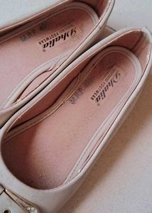 Dhalia Peep-Toe Flats with Buckle
