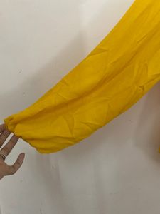 Classy &amp; Beautiful Yellow Knot Top