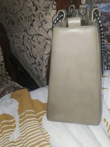 A perfect beautiful hand bag from Gucci..