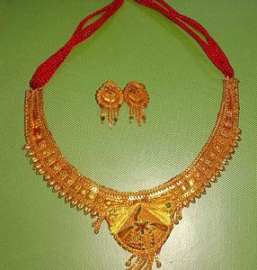 Elegant Gold-Plated Necklace