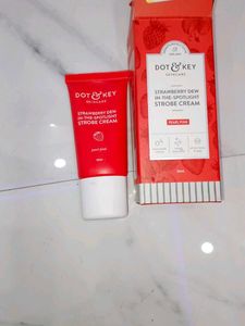 Dot &amp; Key Strobe Cream