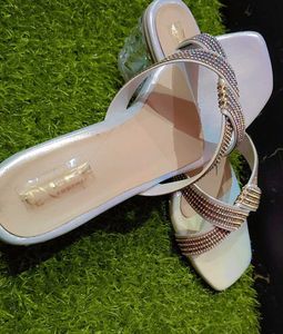 Brand New Beautiful Design Heels