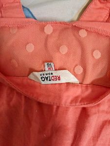 Cute Loose Very Soft Top With Laced Shoulder