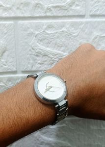 Womens No Numbers Asthetic Watch