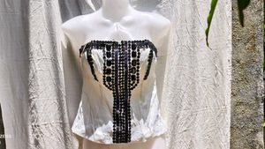 16115 VINTAGE OFF-WHITE CORSET