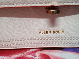 ALLEN SOLLY WHITE &amp; RED OPEN HAND CLUTCH Chic BAG