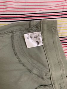 uniqlo trousers