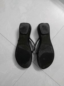 Black Sandle With Stone Work