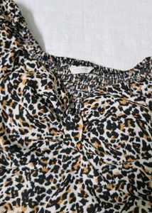 Leopard print top