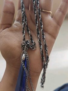 It&#39;s A Long Chain Used Style Modern