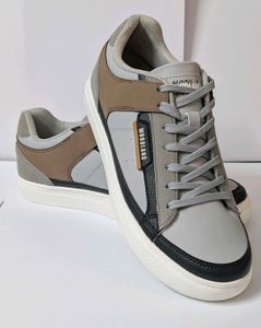 Mens Sneakers Size 6 🔥