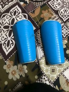 NIVIA Blue Football Shingaurds