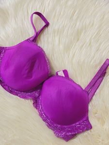✨ Authentic Victoria’s Secret Bra – Size 34D