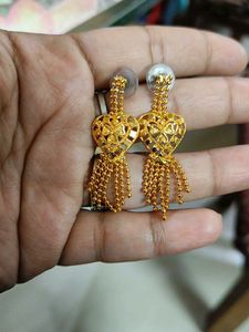 Elegant Gold-Tone Necklace &amp; Earring Set