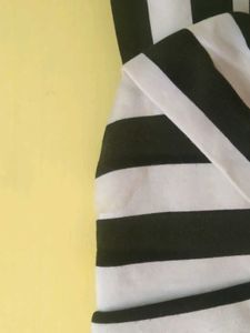 🗯Black &amp; White Body con Dress