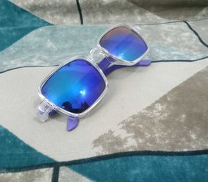 Cool Blue Reflective Sunglasses