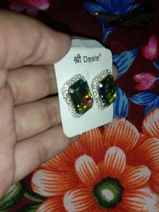 Silver Been Dimond earrings