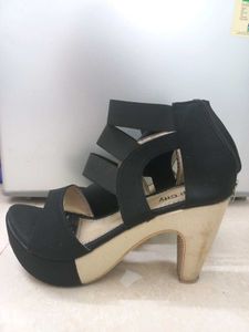 Black Heels🖤👠