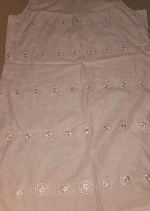 WHITE SLEEVLESS KURTA