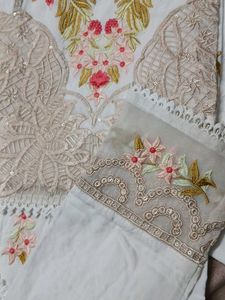 pakistani Embroidered Kurta Set