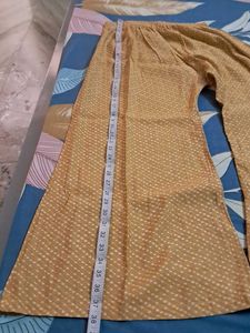 Pour Muslin  Kurta N TROUSER