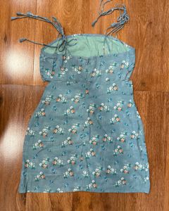 Floral Mini Dress 🌸☀️