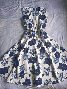 Floral Print Dress🤍💙✨
