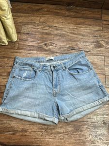 low waisted Denim Shorts