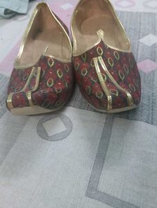 Ethnic Maroon Jutti Shoes