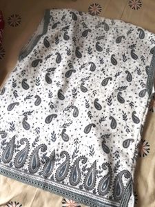White And Grey Sleeveless Winter Wear