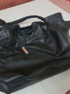 Black Handbag👜