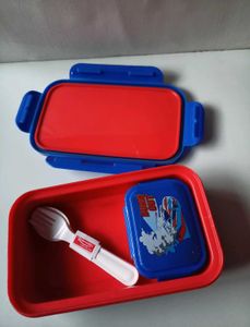 Rishabh Crunch Lunchbox - Small DLX