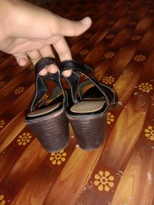Chic Black Flats &amp; Sandals