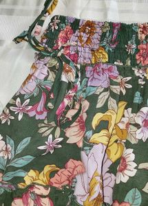 BOG Collection,Floral Skirt And Blouse Set,Size M.