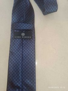 Brand New Blue Patterned Tie