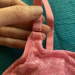 H&amp;M 💕 Pink Lace Bra