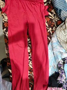 Red and patterned pyjamas set of 3- XXL