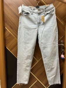 New With tags Levi’s mom Jeans