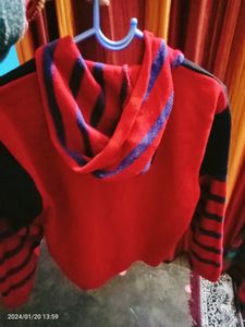 Beautiful Kids Sweater With Chain