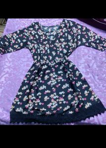 Beautiful Floral Print Tunic Top