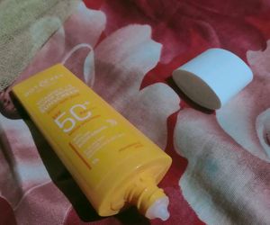 Dot And Key VitaminC Sunscreen+VitaminC Face Wash