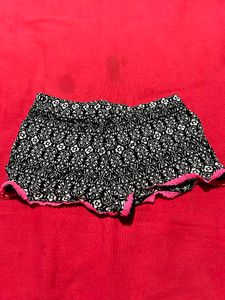 Black &amp; White Printed Kids Shorts – 10–11Y