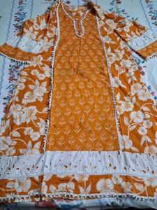 Elegant Floral Kurta Set