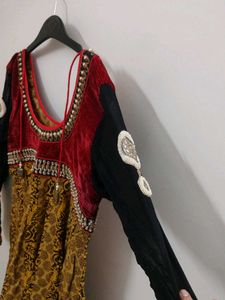 Kurta with net sleeves