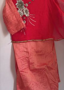 Beautiful deaigner kurta with Attached dupatta